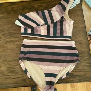 Albion sunset stripe two piece. Great condition. Both size small
